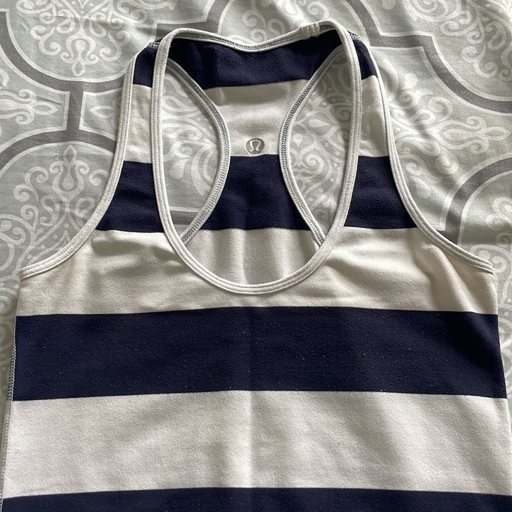 ⛴ Lululemon Racerback Reversible Tank ⛴ - Picture 2 of 7
